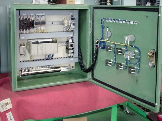 FA用自動電機制御盤、操作盤の設計・製作